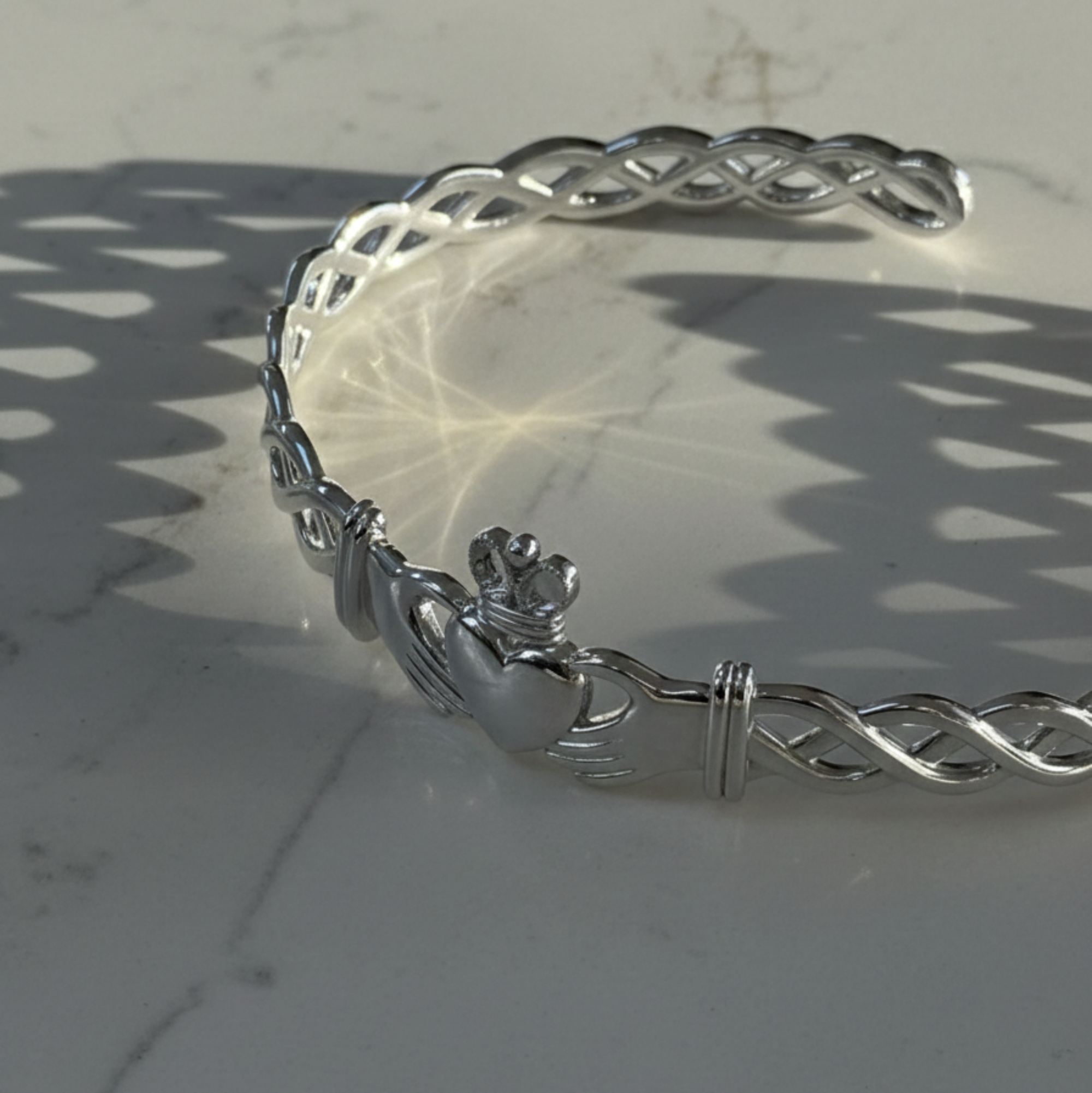 Caillí Claddagh Arm Cuff Sterling Silver